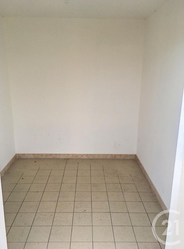 Appartement Duplex à louer - 3 pièces - 70.0 m2 - BUCHERES - 10 - CHAMPAGNE-ARDENNE - Century 21 Martinot Immobilier