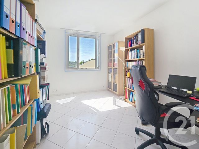 Appartement à vendre - 4 pièces - 80.59 m2 - TROYES - 10 - CHAMPAGNE-ARDENNE - Century 21 Martinot Immobilier