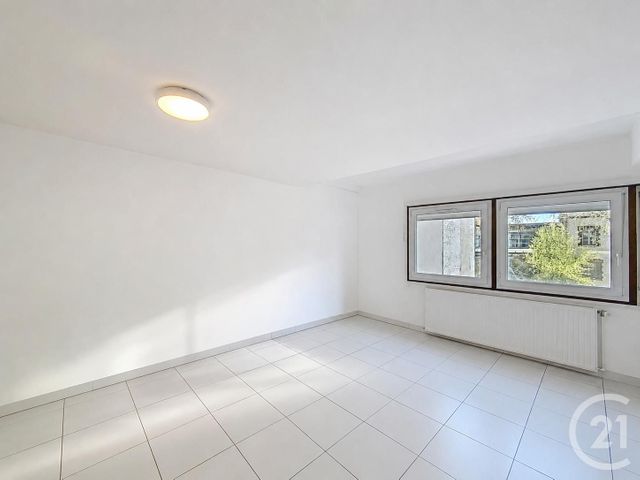 Appartement F2 à vendre - 2 pièces - 43.0 m2 - TROYES - 10 - CHAMPAGNE-ARDENNE - Century 21 Martinot Immobilier