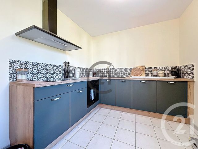 maison à vendre - 9 pièces - 140.0 m2 - ST JULIEN LES VILLAS - 10 - CHAMPAGNE-ARDENNE - Century 21 Martinot Immobilier