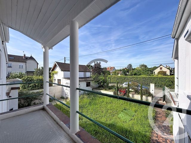 maison à vendre - 9 pièces - 140.0 m2 - ST JULIEN LES VILLAS - 10 - CHAMPAGNE-ARDENNE - Century 21 Martinot Immobilier