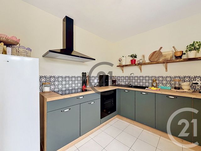 maison à vendre - 9 pièces - 140.0 m2 - ST JULIEN LES VILLAS - 10 - CHAMPAGNE-ARDENNE - Century 21 Martinot Immobilier