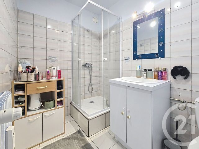 Appartement à vendre - 2 pièces - 46.56 m2 - TROYES - 10 - CHAMPAGNE-ARDENNE - Century 21 Martinot Immobilier