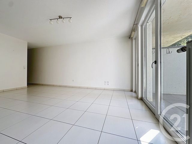 Appartement F3 à louer - 3 pièces - 66.2 m2 - TROYES - 10 - CHAMPAGNE-ARDENNE - Century 21 Martinot Immobilier