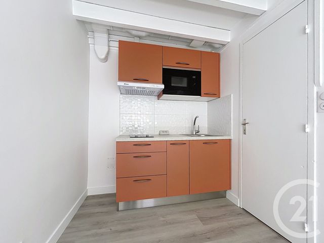 Appartement Duplex à louer - 2 pièces - 26.4 m2 - TROYES - 10 - CHAMPAGNE-ARDENNE - Century 21 Martinot Immobilier