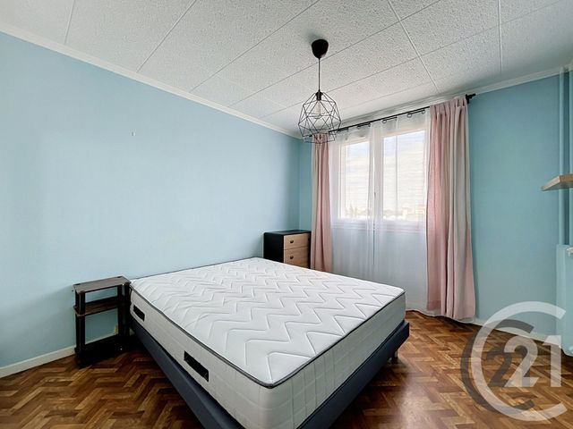 Appartement à vendre - 3 pièces - 61.8 m2 - ST ANDRE LES VERGERS - 10 - CHAMPAGNE-ARDENNE - Century 21 Martinot Immobilier
