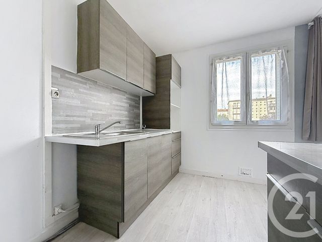 Appartement F2 à louer - 2 pièces - 42.0 m2 - TROYES - 10 - CHAMPAGNE-ARDENNE - Century 21 Martinot Immobilier