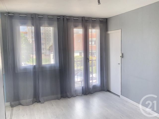 Appartement F2 à louer - 2 pièces - 42.0 m2 - TROYES - 10 - CHAMPAGNE-ARDENNE - Century 21 Martinot Immobilier