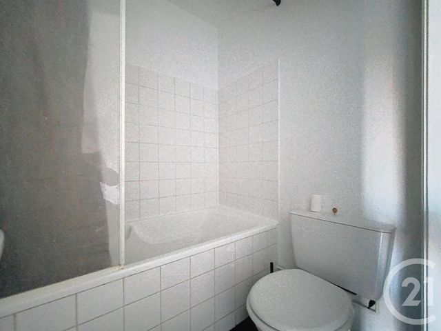 Appartement T1 à louer - 1 pièce - 34.0 m2 - TROYES - 10 - CHAMPAGNE-ARDENNE - Century 21 Martinot Immobilier
