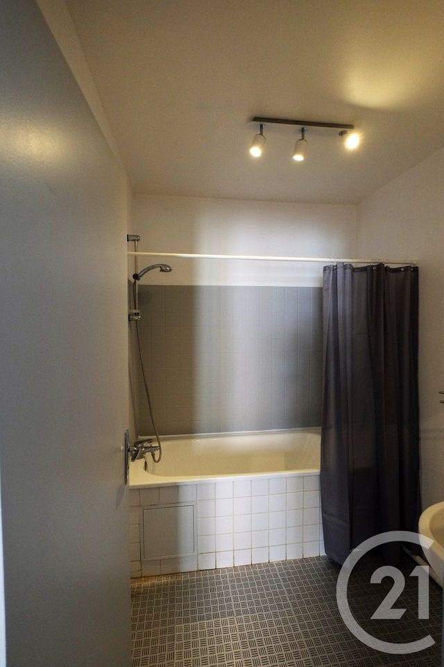 Appartement F2 à louer - 2 pièces - 56.46 m2 - TROYES - 10 - CHAMPAGNE-ARDENNE - Century 21 Martinot Immobilier