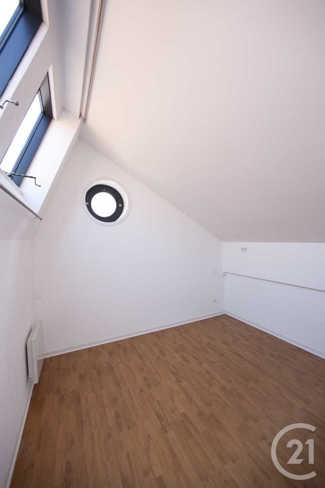 Appartement F3 bis à louer - 3 pièces - 83.56 m2 - TROYES - 10 - CHAMPAGNE-ARDENNE - Century 21 Martinot Immobilier
