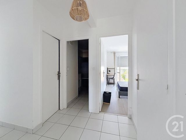 Appartement à vendre - 4 pièces - 77.0 m2 - ST ANDRE LES VERGERS - 10 - CHAMPAGNE-ARDENNE - Century 21 Martinot Immobilier