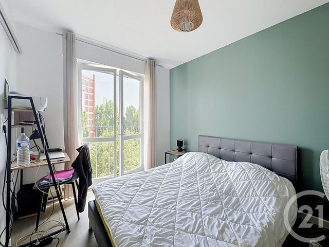 Appartement à vendre - 4 pièces - 77.0 m2 - ST ANDRE LES VERGERS - 10 - CHAMPAGNE-ARDENNE - Century 21 Martinot Immobilier