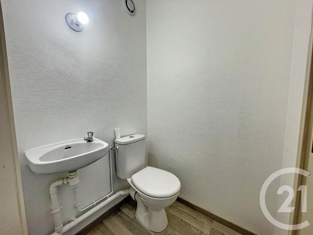 Appartement F2 à louer - 2 pièces - 49.0 m2 - ST ANDRE LES VERGERS - 10 - CHAMPAGNE-ARDENNE - Century 21 Martinot Immobilier