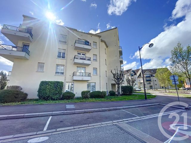 Appartement F2 à louer - 2 pièces - 49.0 m2 - ST ANDRE LES VERGERS - 10 - CHAMPAGNE-ARDENNE - Century 21 Martinot Immobilier