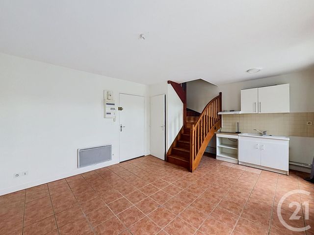 Appartement T2 à louer - 2 pièces - 34.57 m2 - TROYES - 10 - CHAMPAGNE-ARDENNE - Century 21 Martinot Immobilier