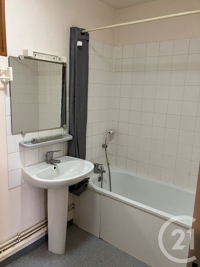 Appartement Studio à louer - 1 pièce - 22.75 m2 - TROYES - 10 - CHAMPAGNE-ARDENNE - Century 21 Martinot Immobilier