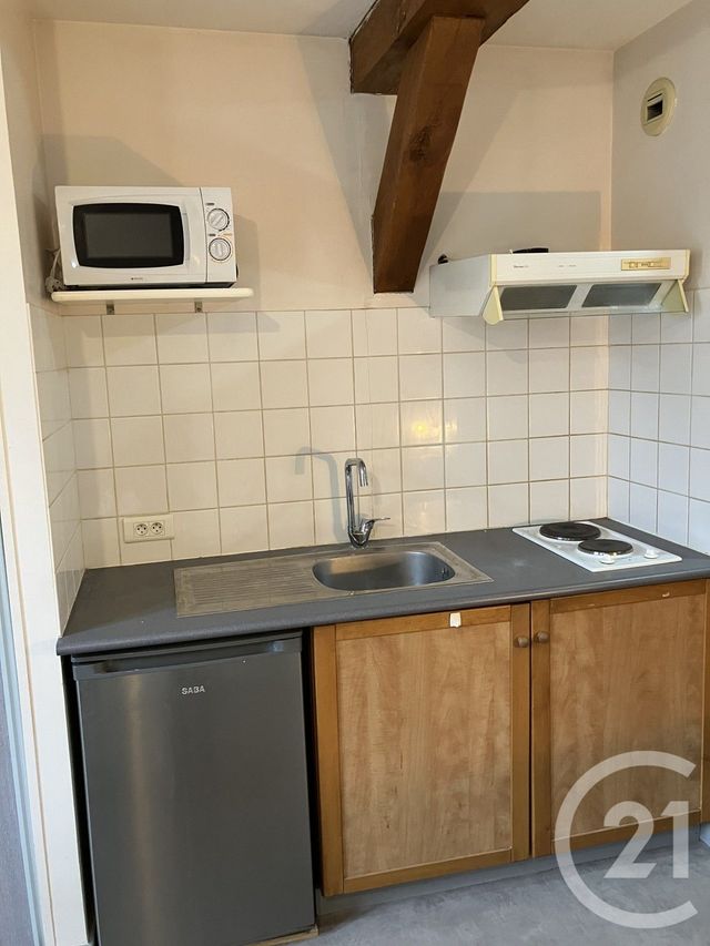 Appartement Studio à louer - 1 pièce - 22.75 m2 - TROYES - 10 - CHAMPAGNE-ARDENNE - Century 21 Martinot Immobilier