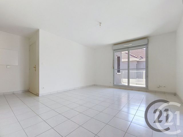 Appartement à louer - 2 pièces - 40.0 m2 - TROYES - 10 - CHAMPAGNE-ARDENNE - Century 21 Martinot Immobilier