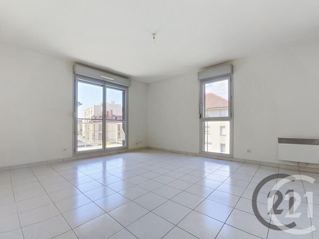 Appartement à louer - 2 pièces - 40.0 m2 - TROYES - 10 - CHAMPAGNE-ARDENNE - Century 21 Martinot Immobilier