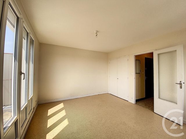 Appartement F1 à louer - 1 pièce - 25.0 m2 - TROYES - 10 - CHAMPAGNE-ARDENNE - Century 21 Martinot Immobilier