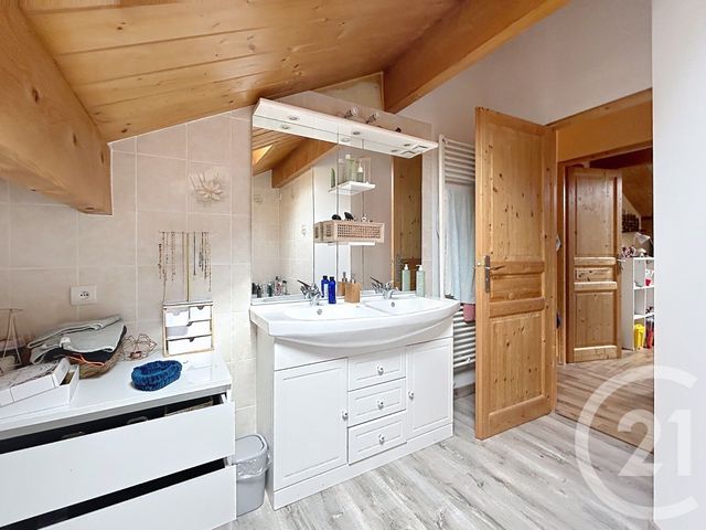 Appartement T5 à louer - 5 pièces - 135.0 m2 - STE SAVINE - 10 - CHAMPAGNE-ARDENNE - Century 21 Martinot Immobilier