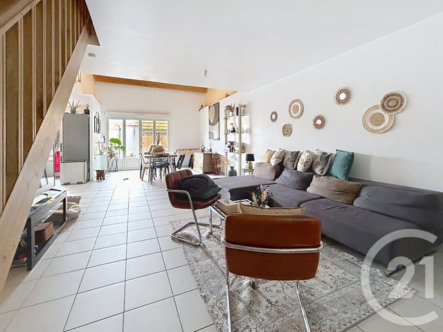 Appartement T5 à louer - 5 pièces - 135.0 m2 - STE SAVINE - 10 - CHAMPAGNE-ARDENNE - Century 21 Martinot Immobilier