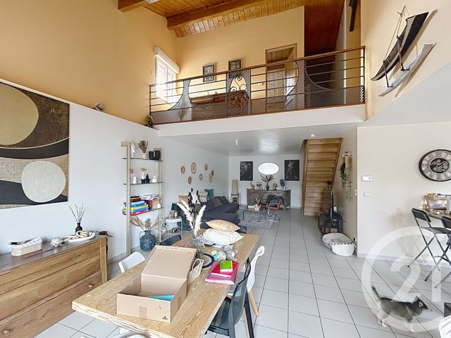 Appartement T5 à louer - 5 pièces - 135.0 m2 - STE SAVINE - 10 - CHAMPAGNE-ARDENNE - Century 21 Martinot Immobilier