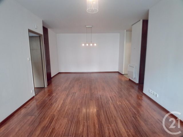 Appartement F3 à louer - 3 pièces - 74.0 m2 - TROYES - 10 - CHAMPAGNE-ARDENNE - Century 21 Martinot Immobilier