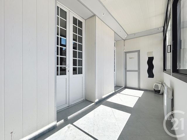 Appartement F2 à louer - 2 pièces - 49.0 m2 - TROYES - 10 - CHAMPAGNE-ARDENNE - Century 21 Martinot Immobilier