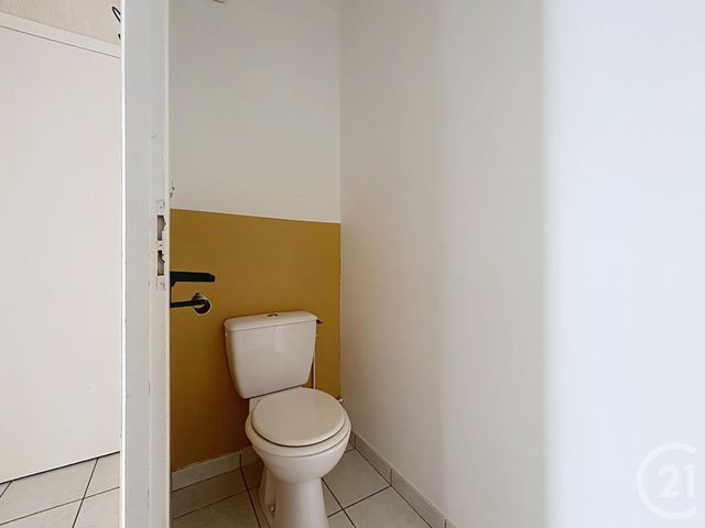 Appartement F3 à louer - 3 pièces - 64.0 m2 - TROYES - 10 - CHAMPAGNE-ARDENNE - Century 21 Martinot Immobilier