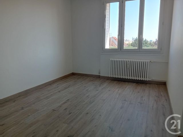 Appartement T2 à louer - 2 pièces - 40.0 m2 - TROYES - 10 - CHAMPAGNE-ARDENNE - Century 21 Martinot Immobilier