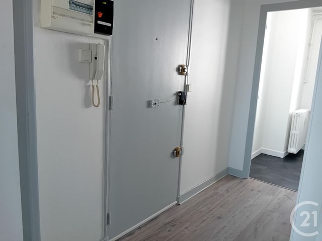 Appartement T2 à louer - 2 pièces - 40.0 m2 - TROYES - 10 - CHAMPAGNE-ARDENNE - Century 21 Martinot Immobilier