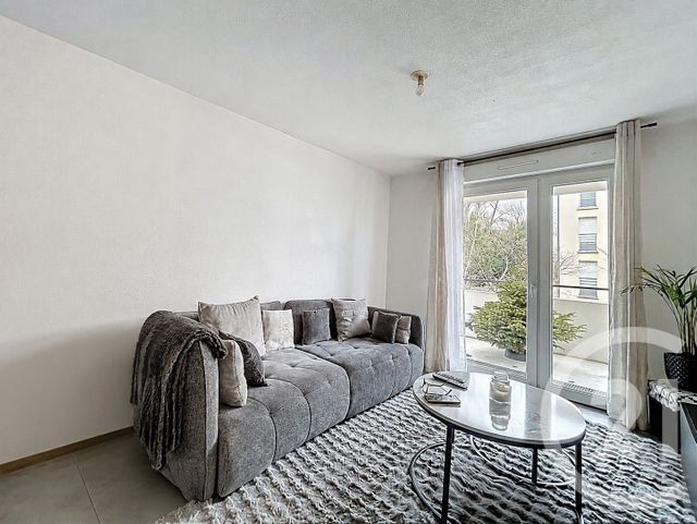 Appartement F2 à vendre - 2 pièces - 43.9 m2 - STE SAVINE - 10 - CHAMPAGNE-ARDENNE - Century 21 Martinot Immobilier
