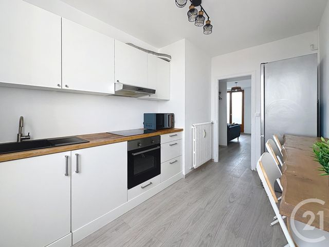 Appartement F4 à vendre - 4 pièces - 75.0 m2 - ST ANDRE LES VERGERS - 10 - CHAMPAGNE-ARDENNE - Century 21 Martinot Immobilier