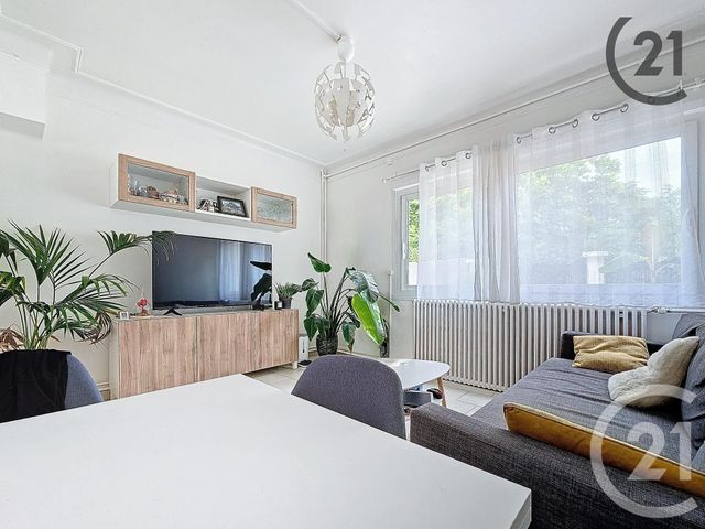 maison à vendre - 3 pièces - 53.0 m2 - ST JULIEN LES VILLAS - 10 - CHAMPAGNE-ARDENNE - Century 21 Martinot Immobilier