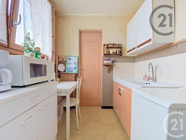 Appartement F1 à vendre - 1 pièce - 33.0 m2 - TROYES - 10 - CHAMPAGNE-ARDENNE - Century 21 Martinot Immobilier