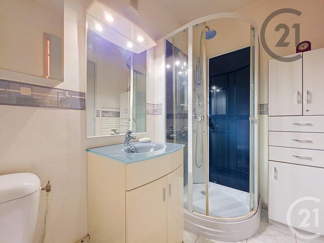 Appartement F1 à vendre - 1 pièce - 33.0 m2 - TROYES - 10 - CHAMPAGNE-ARDENNE - Century 21 Martinot Immobilier