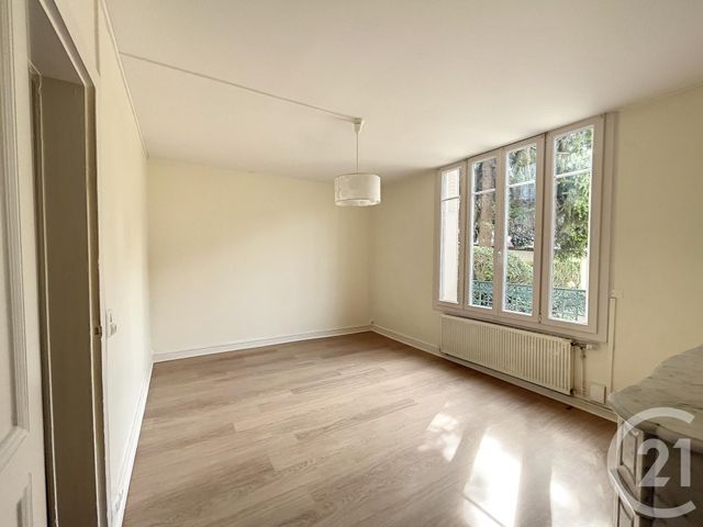 Appartement à louer - 3 pièces - 70.32 m2 - TROYES - 10 - CHAMPAGNE-ARDENNE - Century 21 Martinot Immobilier