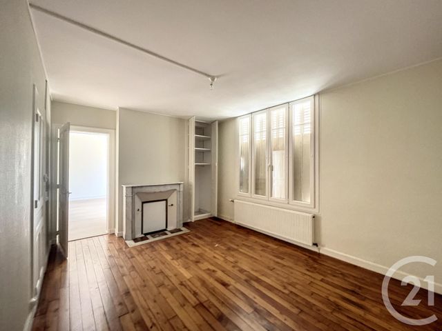 Appartement à louer - 3 pièces - 70.32 m2 - TROYES - 10 - CHAMPAGNE-ARDENNE - Century 21 Martinot Immobilier