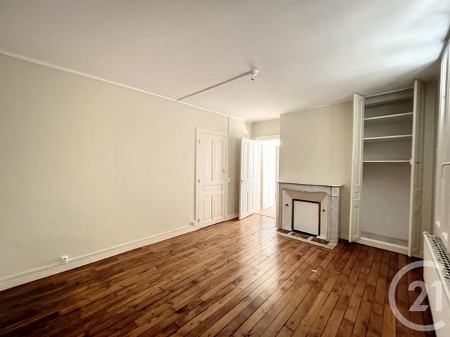 Appartement à louer - 3 pièces - 70.32 m2 - TROYES - 10 - CHAMPAGNE-ARDENNE - Century 21 Martinot Immobilier