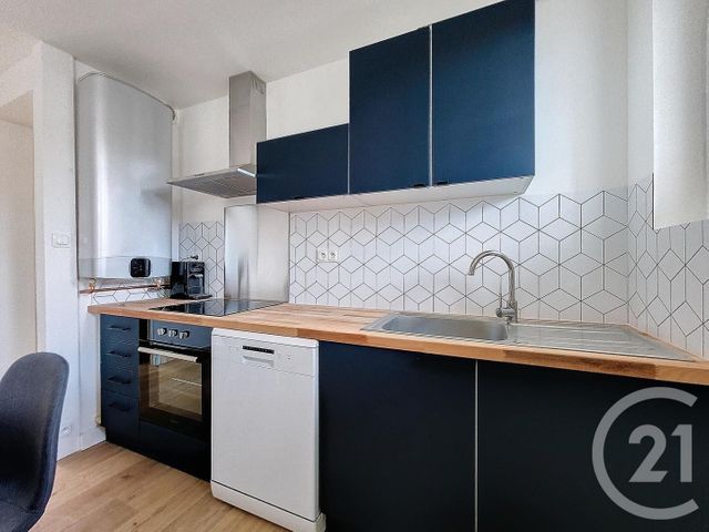 Appartement T4 à louer - 4 pièces - 63.75 m2 - TROYES - 10 - CHAMPAGNE-ARDENNE - Century 21 Martinot Immobilier
