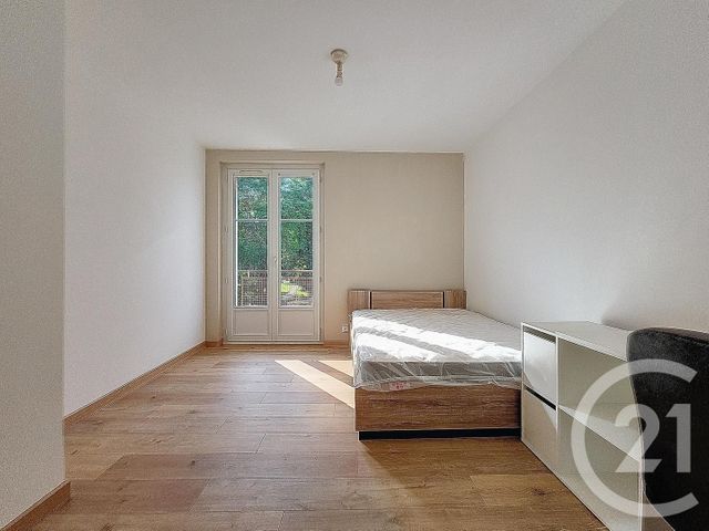 Appartement T4 à louer - 4 pièces - 63.75 m2 - TROYES - 10 - CHAMPAGNE-ARDENNE - Century 21 Martinot Immobilier