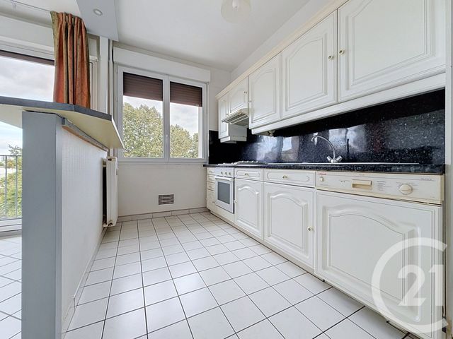 Appartement F2 à louer - 2 pièces - 43.0 m2 - TROYES - 10 - CHAMPAGNE-ARDENNE - Century 21 Martinot Immobilier
