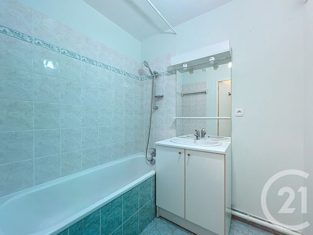 Appartement F2 à louer - 2 pièces - 40.9 m2 - TROYES - 10 - CHAMPAGNE-ARDENNE - Century 21 Martinot Immobilier