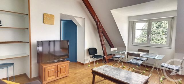 Appartement F1 à louer - 1 pièce - 34.0 m2 - ST ANDRE LES VERGERS - 10 - CHAMPAGNE-ARDENNE - Century 21 Martinot Immobilier