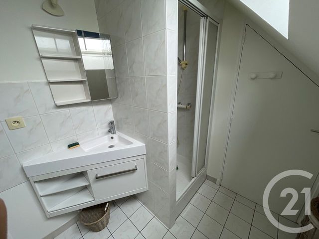 Appartement F1 à louer - 1 pièce - 34.0 m2 - ST ANDRE LES VERGERS - 10 - CHAMPAGNE-ARDENNE - Century 21 Martinot Immobilier
