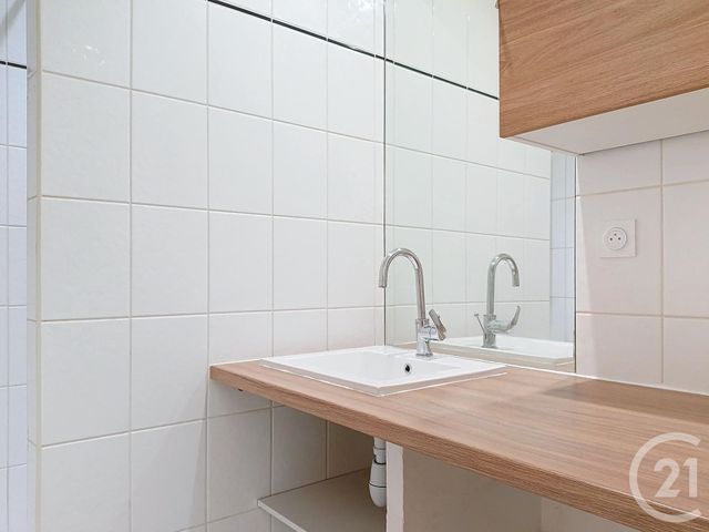Appartement F3 à louer - 3 pièces - 56.8 m2 - LA CHAPELLE ST LUC - 10 - CHAMPAGNE-ARDENNE - Century 21 Martinot Immobilier