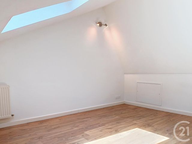 Appartement F3 à louer - 3 pièces - 56.8 m2 - LA CHAPELLE ST LUC - 10 - CHAMPAGNE-ARDENNE - Century 21 Martinot Immobilier
