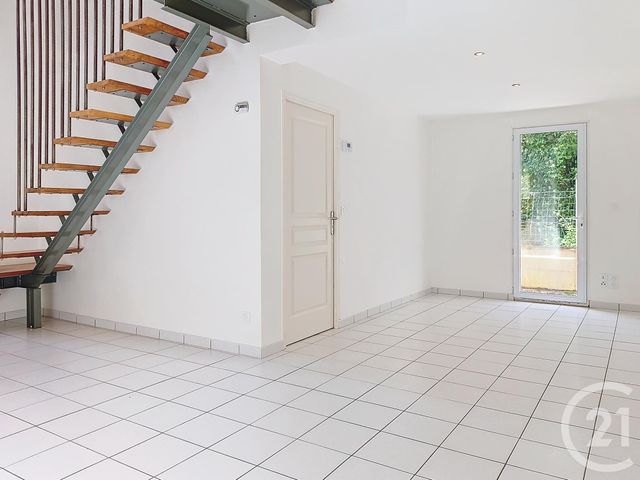 Appartement F3 à louer - 3 pièces - 56.8 m2 - LA CHAPELLE ST LUC - 10 - CHAMPAGNE-ARDENNE - Century 21 Martinot Immobilier